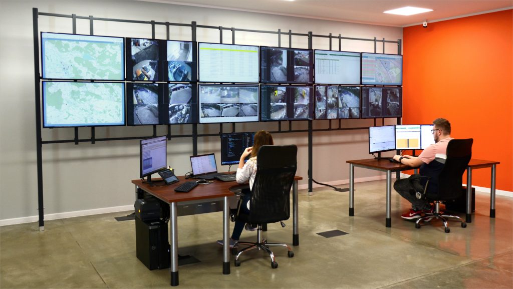 Zdjęcie biura - monitoring